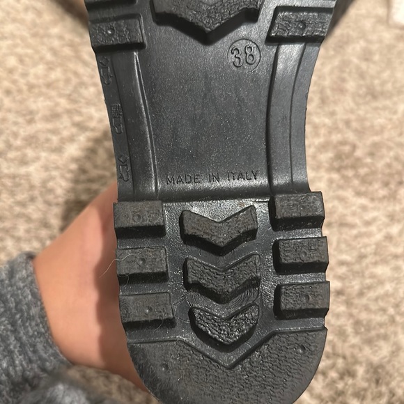 Burberry Rainboots Size 8.5 (38) - Picture 4 of 6